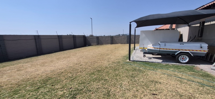 3 Bedroom Property for Sale in Hexrivier Lifestyle Estate North West